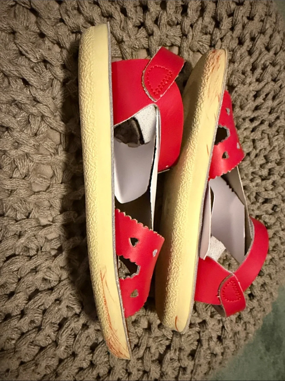 Kids Red Heart Accent Sandals - Comfortable Strappy Summer Shoe